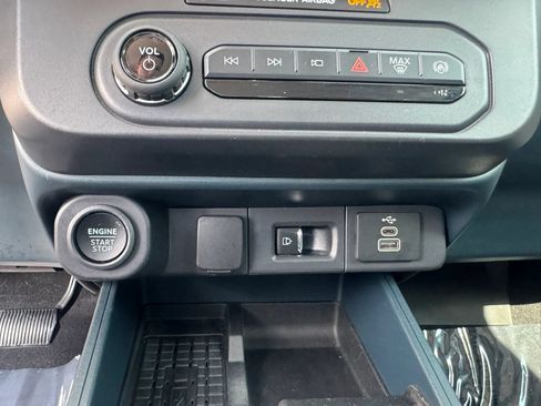 Used 2025 Ford Maverick Lariat w/ 4K Tow Package AWD/4WD image 21