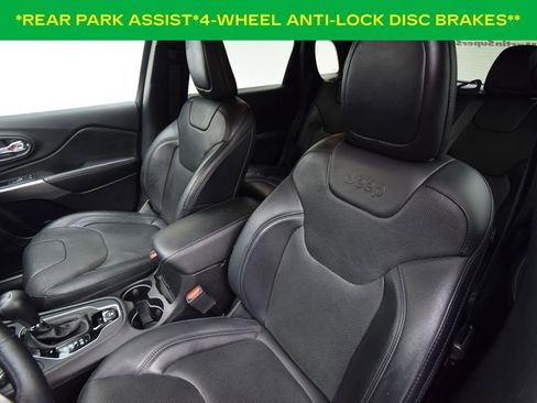 Used 2019 Jeep Cherokee Limited AWD/4WD image 11