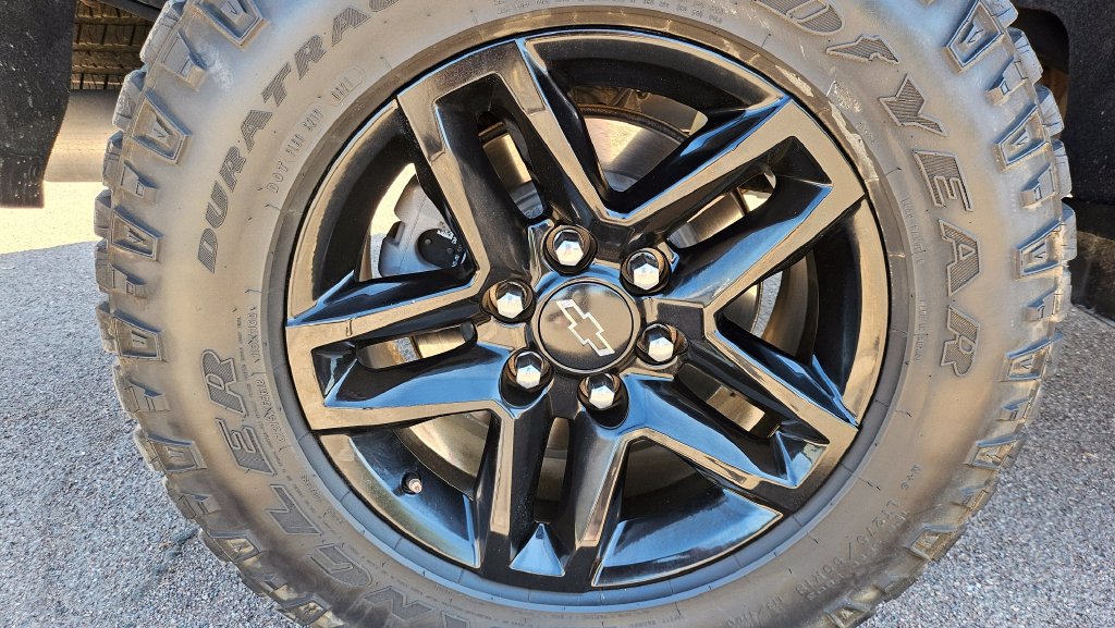Used 2021 Chevrolet Silverado 1500 LT Trail Boss w/ Convenience Package II AWD/4WD image 15