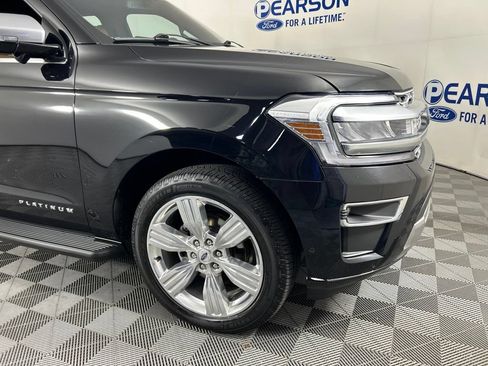 Used 2022 Ford Expedition Max Platinum AWD/4WD image 4