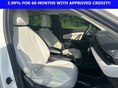Used 2024 Ford Mustang Mach-E Premium AWD/4WD image 24