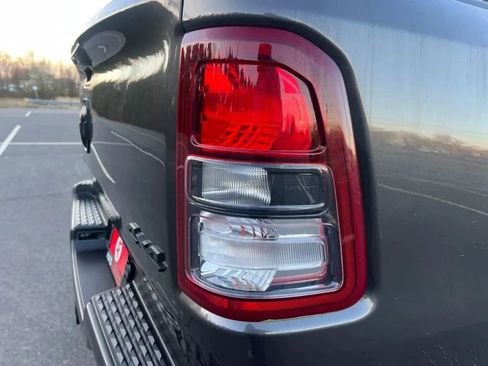 Used 2020 RAM 1500 Big Horn AWD/4WD image 32