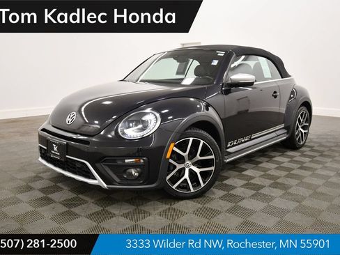 Used 2018 Volkswagen Beetle 2.0T Dune FWD image 1