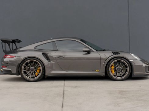 Used 2016 Porsche 911 GT3 RS RWD image 6
