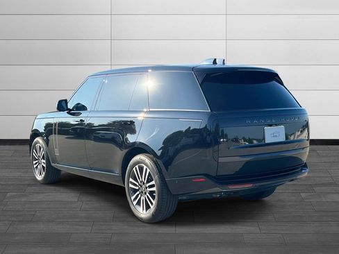 Used 2024 Land Rover Range Rover Long Wheelbase SE AWD/4WD image 3