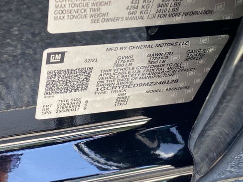 Used 2021 Chevrolet Silverado 1500 LT AWD/4WD image 24