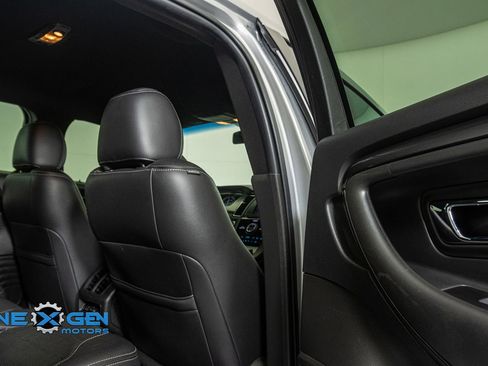 Used 2019 Ford Taurus SHO image 30