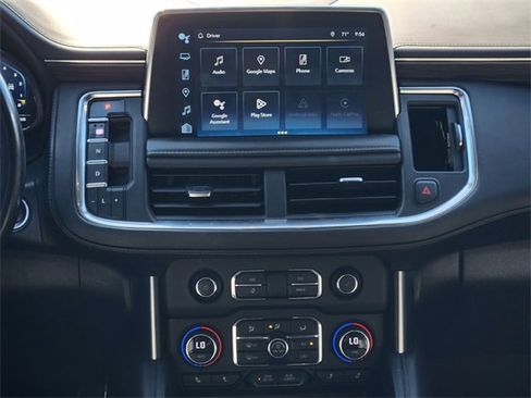 Used 2022 Chevrolet Suburban Z71 image 11