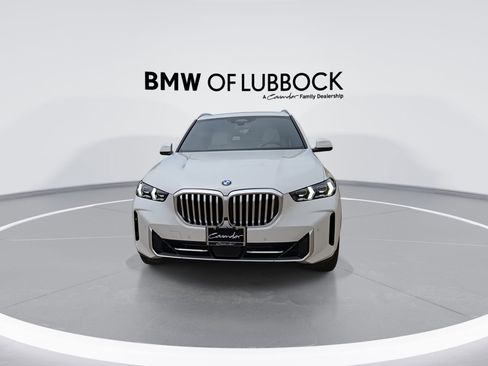 Certified 2024 BMW X5 xDrive40i w/ Premium Package AWD/4WD image 3