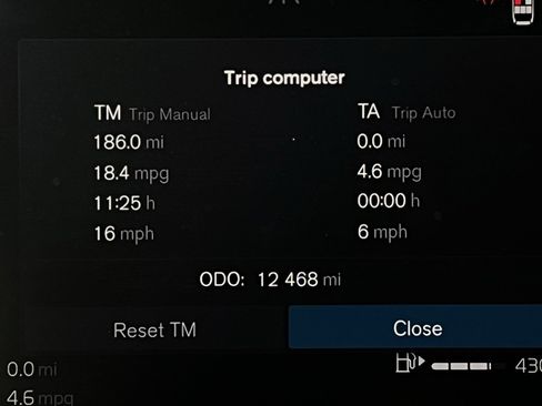 Used 2025 Volvo XC60 B5 Plus image 15