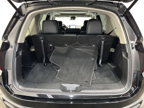 Certified 2025 Honda Pilot Touring image 31