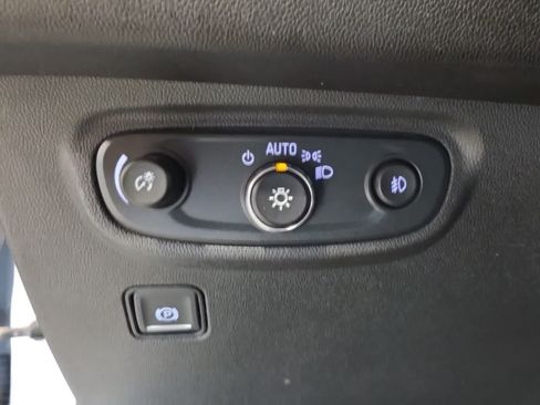 Used 2021 GMC Terrain SLT FWD image 21