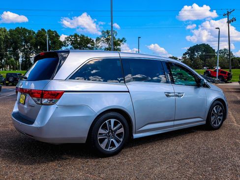 Used 2015 Honda Odyssey Touring image 11