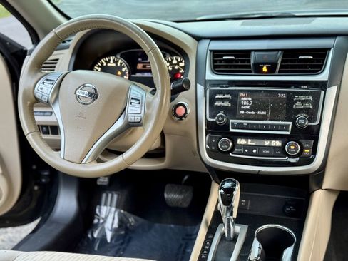 Used 2018 Nissan Altima 2.5 SV FWD image 6