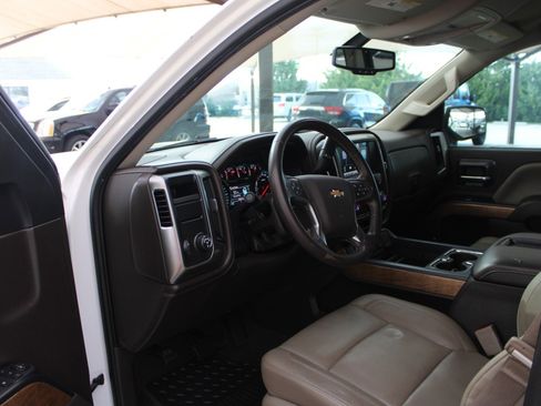 Used 2015 Chevrolet Silverado 1500 LTZ w/ Texas Edition, 1LZ Trim image 10