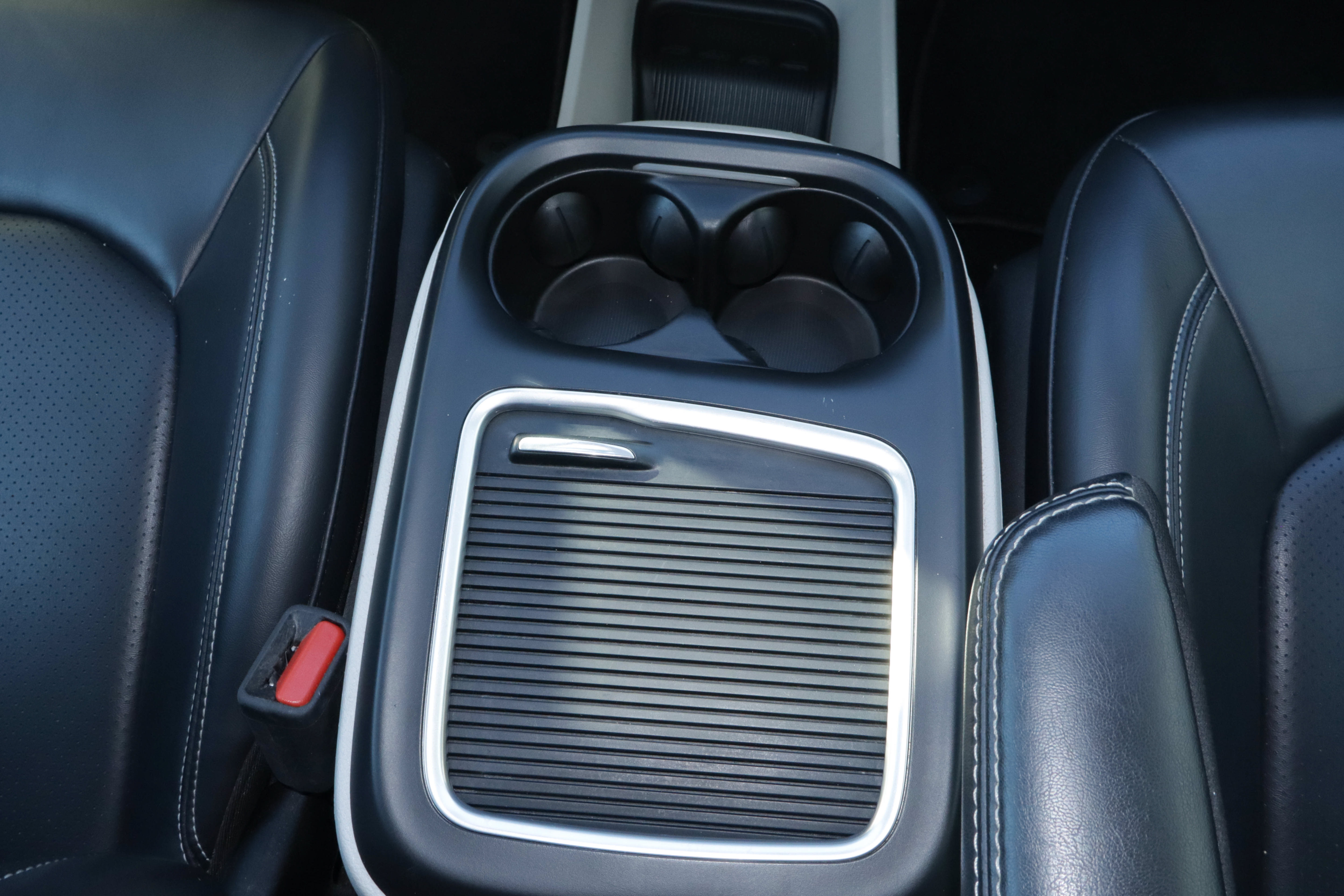 Used 2023 Chrysler Pacifica Touring-L FWD image 22