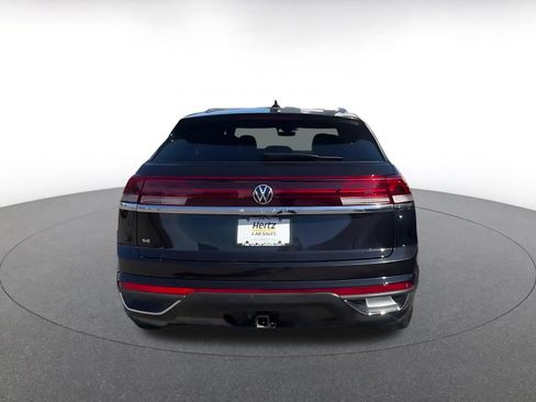 Used 2025 Volkswagen Atlas Cross Sport SE image 12