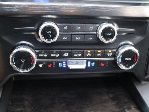 Used 2024 Ford F250 Lariat w/ Lariat Ultimate Package AWD/4WD image 24