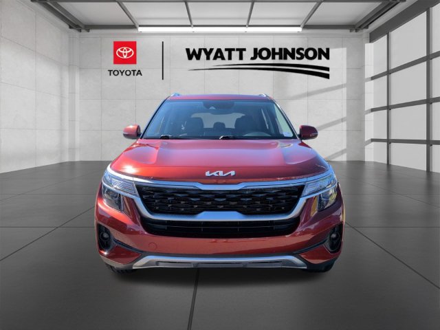 Used 2023 Kia Seltos S w/ Navigation Package FWD image 2