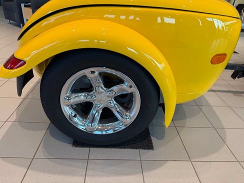 Used 2002 Chrysler Prowler RWD image 25