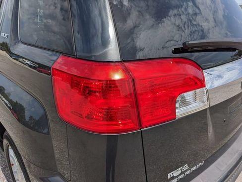 Used 2017 GMC Terrain SLE FWD image 11