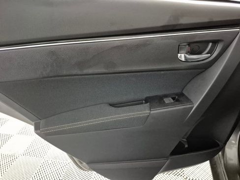 Used 2018 Toyota Corolla L image 22