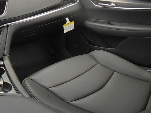 New 2025 Cadillac XT6 Luxury w/ LPO, Floor Liner Package image 14