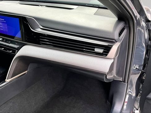 Certified 2025 Toyota Camry SE FWD image 29