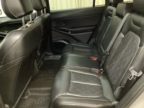 New 2026 Jeep Cherokee Overland w/ Advanced Pro Tech Group image 27