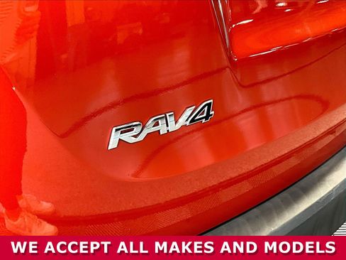 Used 2015 Toyota RAV4 XLE FWD image 22