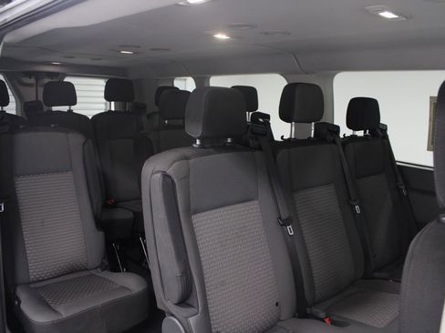 Used 2023 Ford Transit 350 XLT image 31