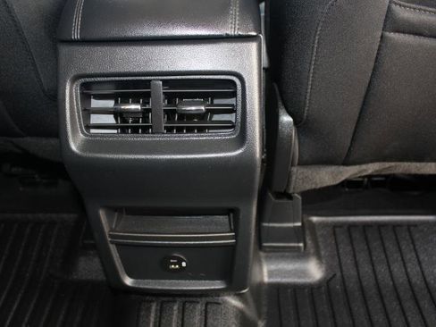 Used 2022 Ford Edge SE w/ Black Appearance Package AWD/4WD image 18