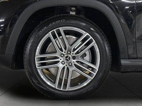 New 2026 Mercedes-Benz GLS 450 4MATIC image 25