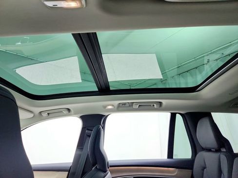 New 2026 Volvo XC90 T8 Plus image 18