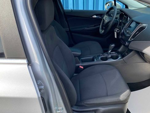 Used 2019 Chevrolet Cruze LT image 25