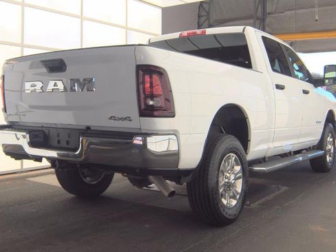 Used 2026 RAM 2500 Big Horn AWD/4WD image 4