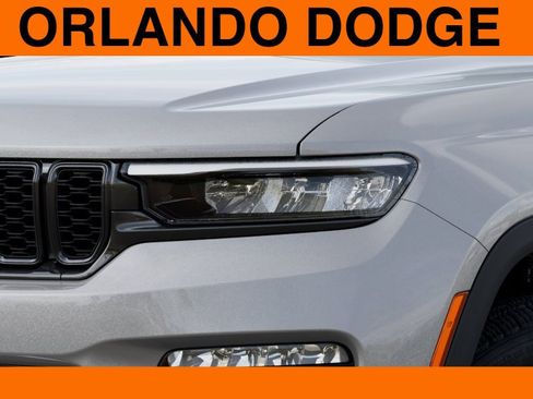 New 2025 Jeep Grand Cherokee Limited w/ Luxury Tech Group II AWD/4WD image 10