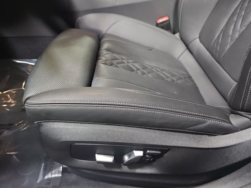 Used 2023 BMW 540i w/ M Sport Package RWD image 29