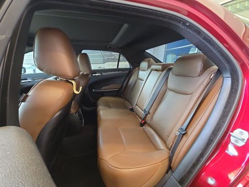 Used 2019 Chrysler 300 Limited w/ Light Group image 19