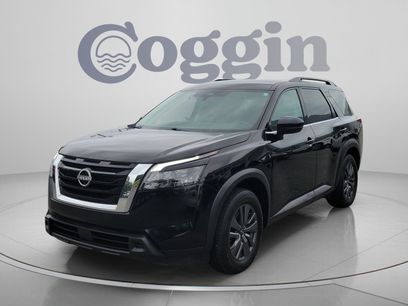 Used 2023 Nissan Pathfinder SV