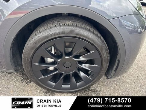 Used 2023 Tesla Model Y Long Range AWD/4WD image 8