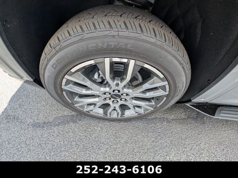 Used 2026 GMC Acadia Denali Ultimate w/ LPO, Floor Liner Package AWD/4WD image 10