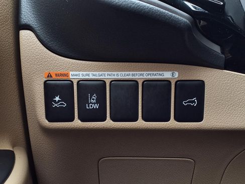 Used 2020 Mitsubishi Outlander SEL image 22