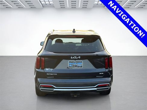 Used 2023 Kia Sorento SX Prestige image 4