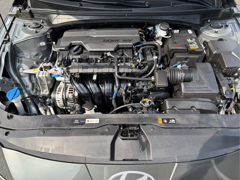 Certified 2025 Hyundai Elantra Sport FWD image 23