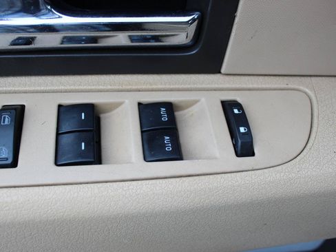 Used 2013 Ford F150 XLT w/ Luxury Equipment Group AWD/4WD image 18