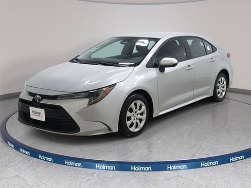 Certified 2024 Toyota Corolla LE image 1