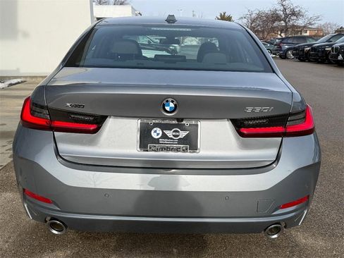 Used 2025 BMW 330i xDrive Sedan image 4