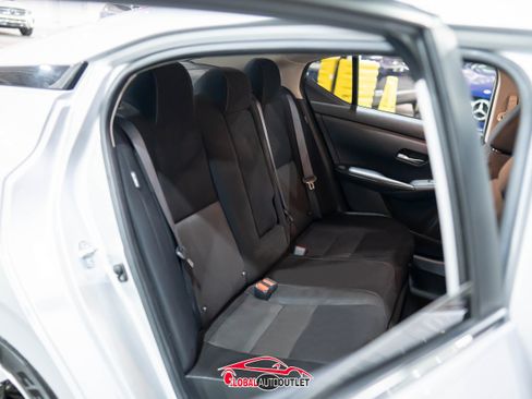 Used 2022 Nissan Sentra SV image 18