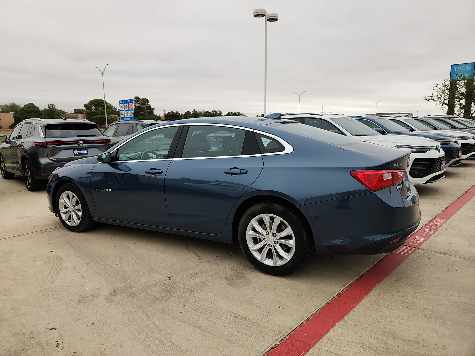 Used 2024 Chevrolet Malibu LT FWD image 3